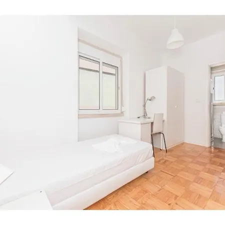 Houze Spacious 4 Bedroom Flat Near Zoo Lejlighed *